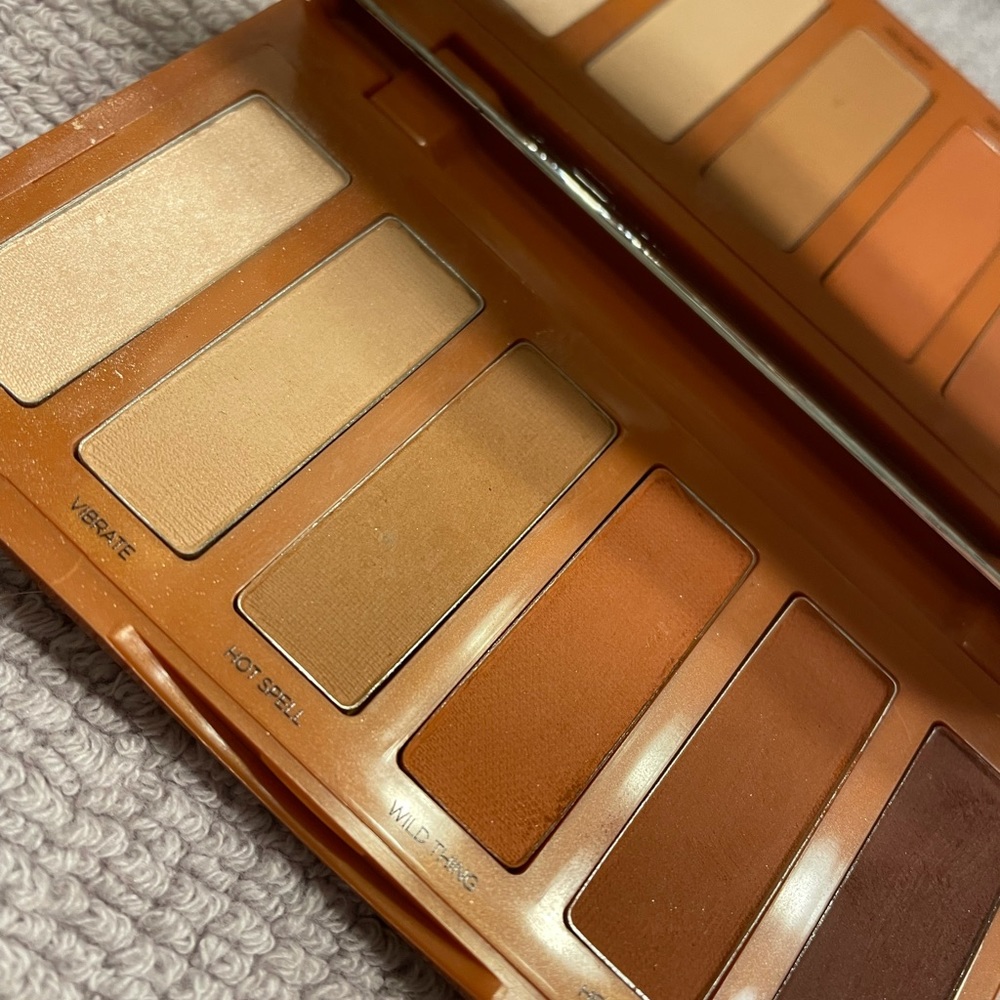 Urban decay naked petite heat